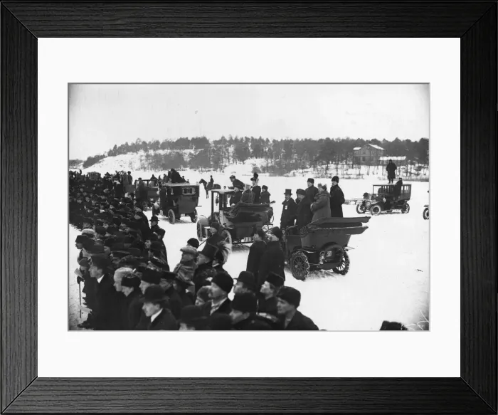 Framed Print : Free Stands Framed Print : Free Stands