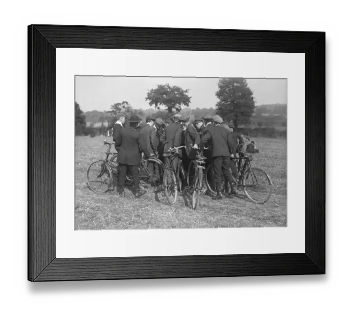 Framed Print : Souvenir Hunters