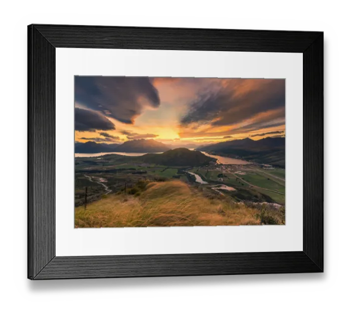 Framed Print : Sunset view of Queenstown, New Zealand Framed Print : Sunset view of Queenstown, New Zealand