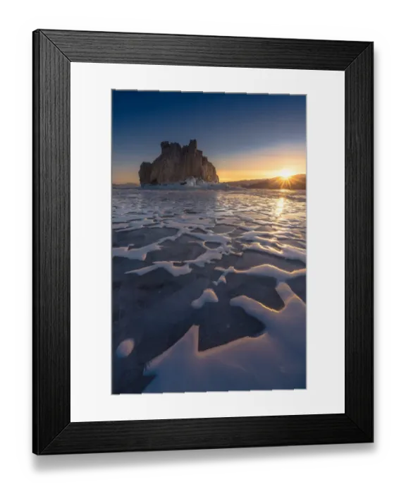 Framed Print : Beautiful snow pattern on frozen lake Framed Print : Beautiful snow pattern on frozen lake