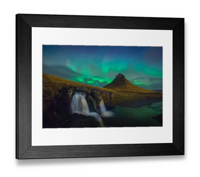 Framed Print : Kirkjufell night landscape with northern light Framed Print : Kirkjufell night landscape with northern light