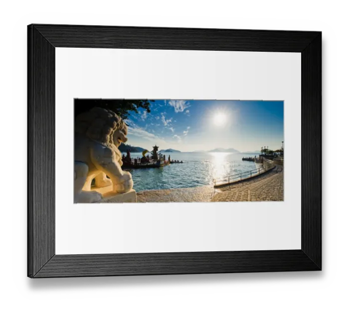 Framed Print : Repalse Bay with Lion sculpture Framed Print : Repalse Bay with Lion sculpture
