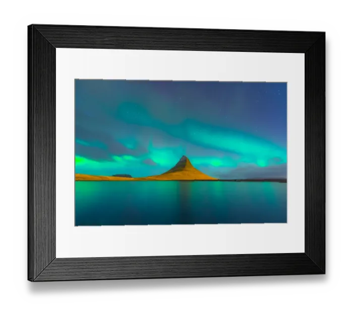 Framed Print : Aurora borealis over Kirkjufell Framed Print : Aurora borealis over Kirkjufell