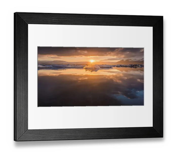 Framed Print : Midnight sun over Jokulsarlon iceberg Framed Print : Midnight sun over Jokulsarlon iceberg