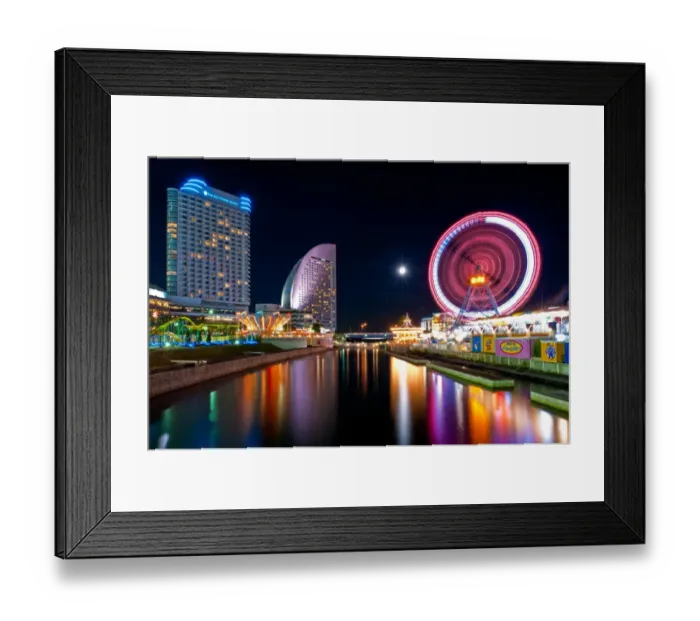 Framed Print : Nightscene of ferris wheel at Yokohama bay Framed Print : Nightscene of ferris wheel at Yokohama bay