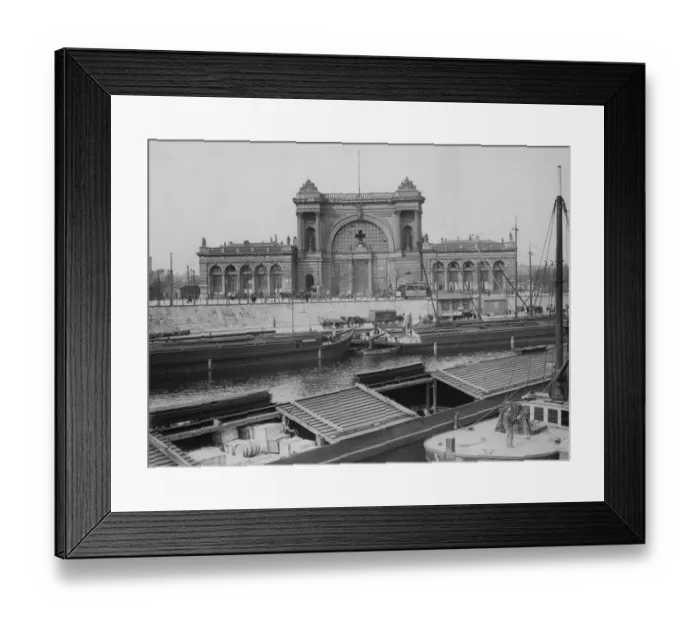 Framed Print : Lehrter Bahnhof