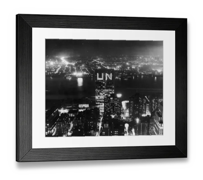 Framed Print : UN HQ. The United Nations Headquarters in Manhattan Framed Print : UN HQ. The United Nations Headquarters in Manhattan