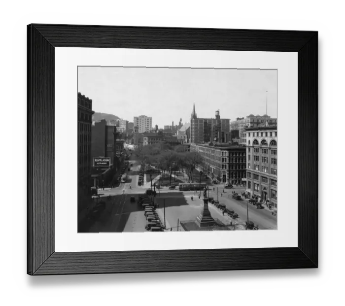 Framed Print : Victoria Square