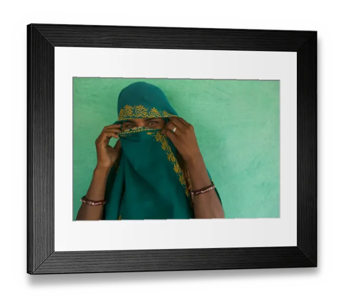 Framed Print : India, Rajasthan, Pushkar, woman in scarf, close-up, portrait Framed Print : India, Rajasthan, Pushkar, woman in scarf, close-up, portrait