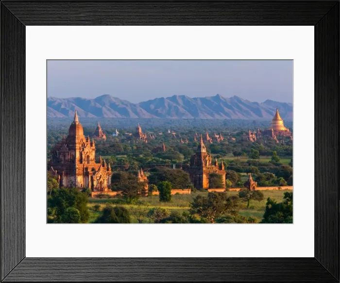 Framed Print : Stupas on the plains of Bagan, Myanmar. Bagan Archaeological Zone Framed Print : Stupas on the plains of Bagan, Myanmar. Bagan Archaeological Zone