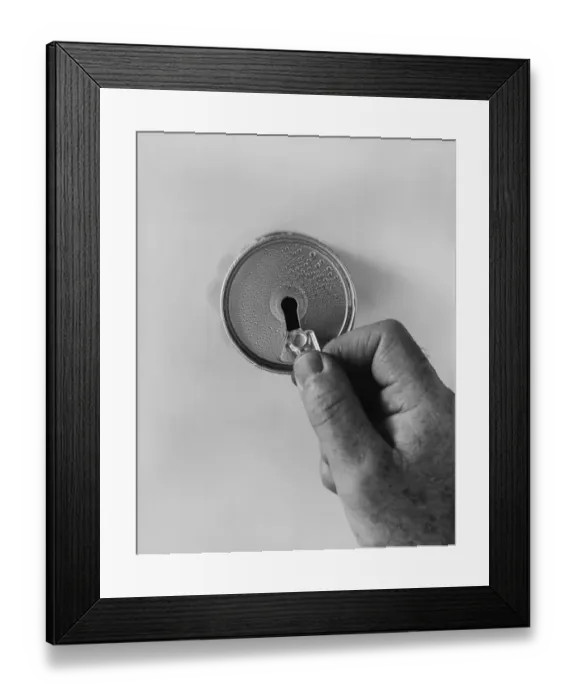 Framed Print : Man opening drinks can, close-up Framed Print : Man opening drinks can, close-up