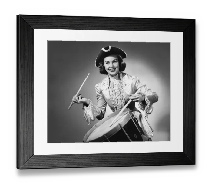 Framed Print : Woman dressed as drummer from American Revolution Framed Print : Woman dressed as drummer from American Revolution