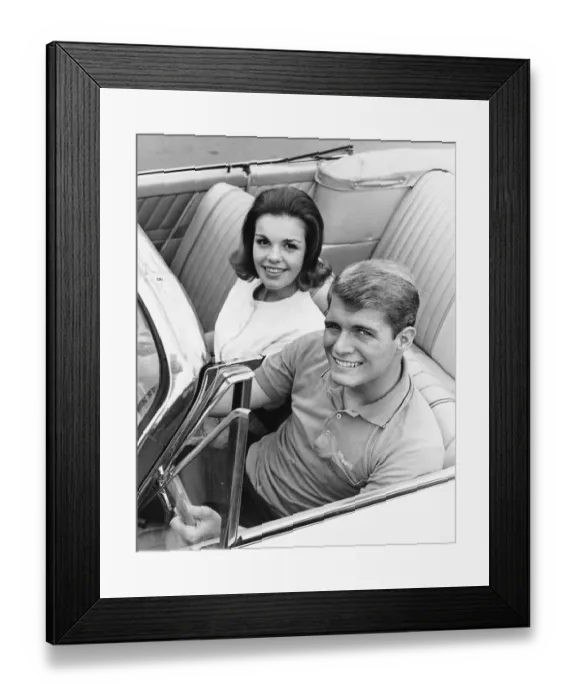 Framed Print : Couple in convertible