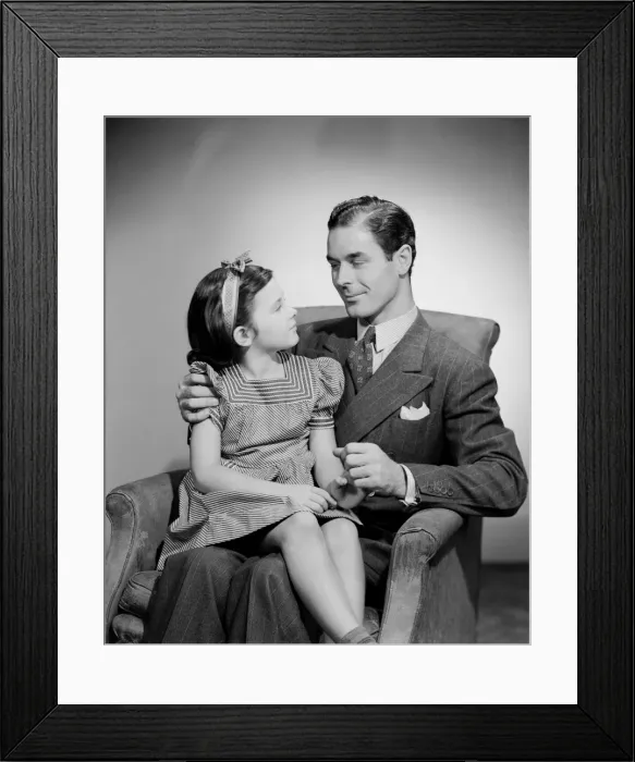 Framed Print : Studio shot of father and daughter (10-11 years) looking in eyes Framed Print : Studio shot of father and daughter (10-11 years) looking in eyes