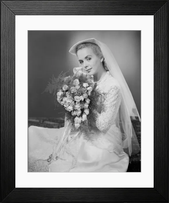 Framed Print : Studio portrait of mid adult bride Framed Print : Studio portrait of mid adult bride
