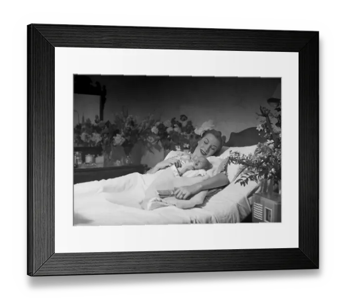Framed Print : Young woman with newborn baby Framed Print : Young woman with newborn baby