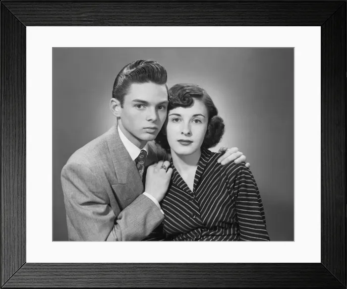 Framed Print : Young couple, portrait Framed Print : Young couple, portrait