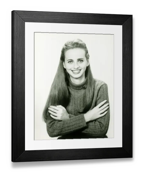 Framed Print : Young woman with arms crossed, portrait Framed Print : Young woman with arms crossed, portrait