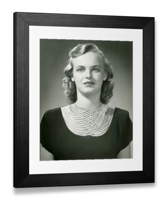 Framed Print : Young woman, portrait Framed Print : Young woman, portrait