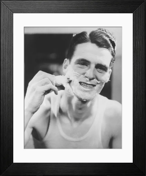 Framed Print : Man shaving (B&W) Framed Print : Man shaving (B&W)