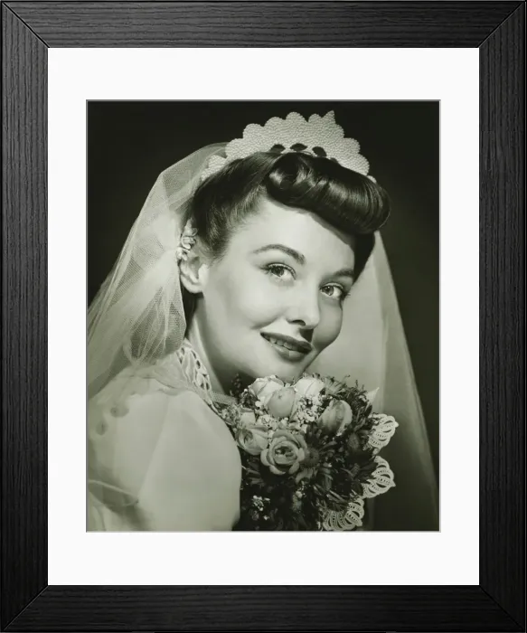 Framed Print : Bride posing in studio, (B&W), portrait Framed Print : Bride posing in studio, (B&W), portrait