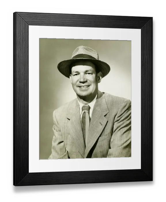 Framed Print : Businessman wearing fedora hat, smiling, (B&W), portrait Framed Print : Businessman wearing fedora hat, smiling, (B&W), portrait