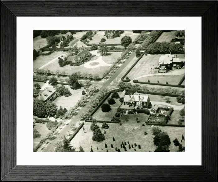 Framed Print : Residences in suburban terrain, (B&W), aerial view Framed Print : Residences in suburban terrain, (B&W), aerial view