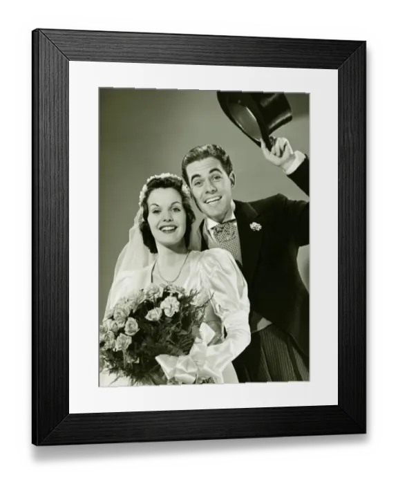 Framed Print : Bride and Groom posing in studio, (B&W), portrait Framed Print : Bride and Groom posing in studio, (B&W), portrait