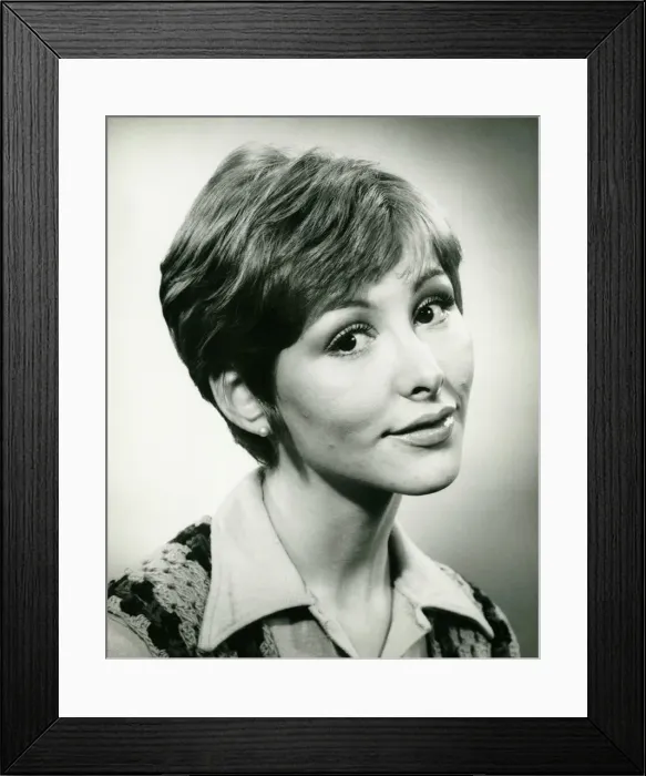 Framed Print : Young woman posing in studio, (B&W), (Portrait) Framed Print : Young woman posing in studio, (B&W), (Portrait)