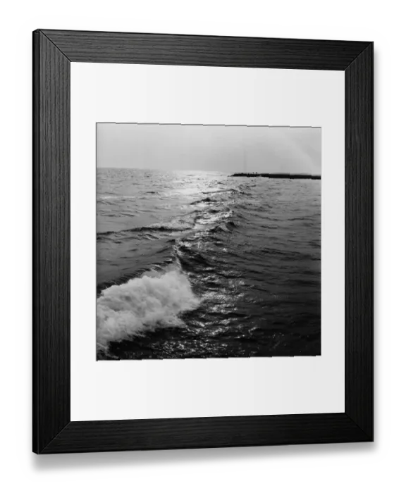 Framed Print : Ocean waves Framed Print : Ocean waves