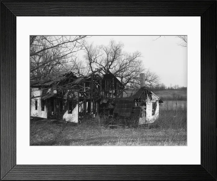 Framed Print : Ruins of farmhouse Framed Print : Ruins of farmhouse