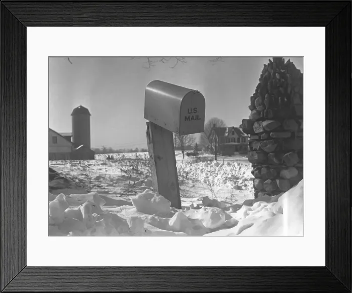 Framed Print : US mailbox at country road in snow, (B&W) Framed Print : US mailbox at country road in snow, (B&W)