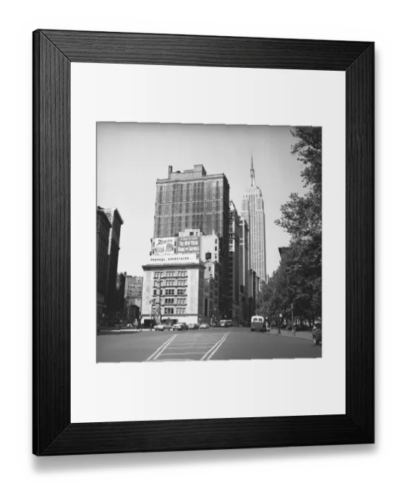 Framed Print : Street and buildings in New York, USA, (B&W) Framed Print : Street and buildings in New York, USA, (B&W)