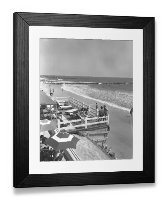 Framed Print : People relaxing on beach, (B&W), elevated view Framed Print : People relaxing on beach, (B&W), elevated view