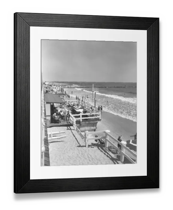Framed Print : Seashore and beach, (B&W), elevated view Framed Print : Seashore and beach, (B&W), elevated view