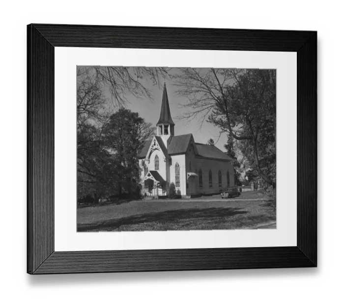 Framed Print : Country church (B&W) Framed Print : Country church (B&W)