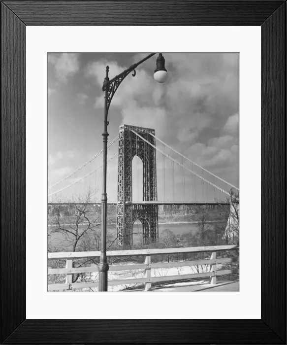 Framed Print : Lamp post and bridge (B&W) Framed Print : Lamp post and bridge (B&W)