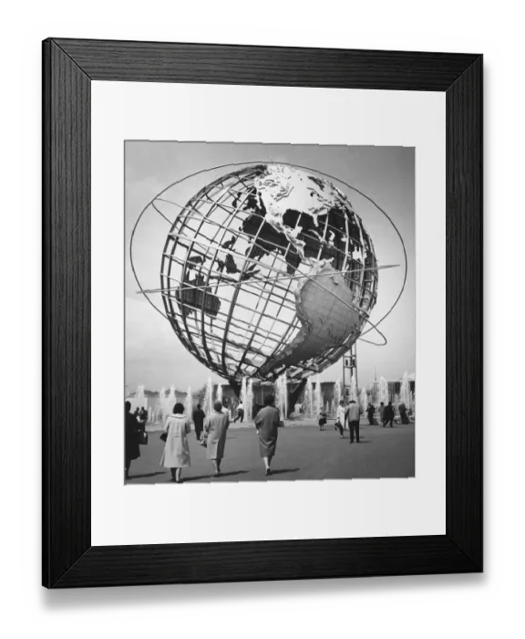 Framed Print : Large globe model outdoors, (B&W) Framed Print : Large globe model outdoors, (B&W)