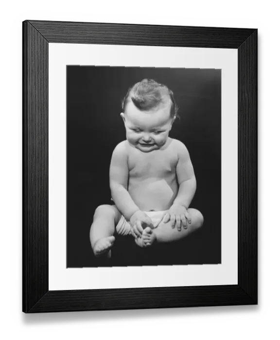 Framed Print : Baby boy (12-18 months), (B&W), close-up Framed Print : Baby boy (12-18 months), (B&W), close-up