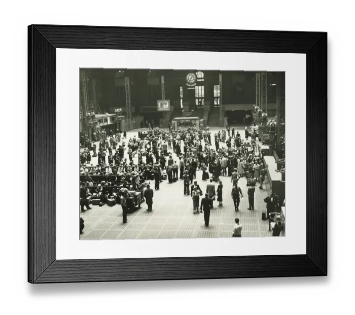 Framed Print : Crowd of people on Penn Station, New York City, (B&W), elevated view Framed Print : Crowd of people on Penn Station, New York City, (B&W), elevated view