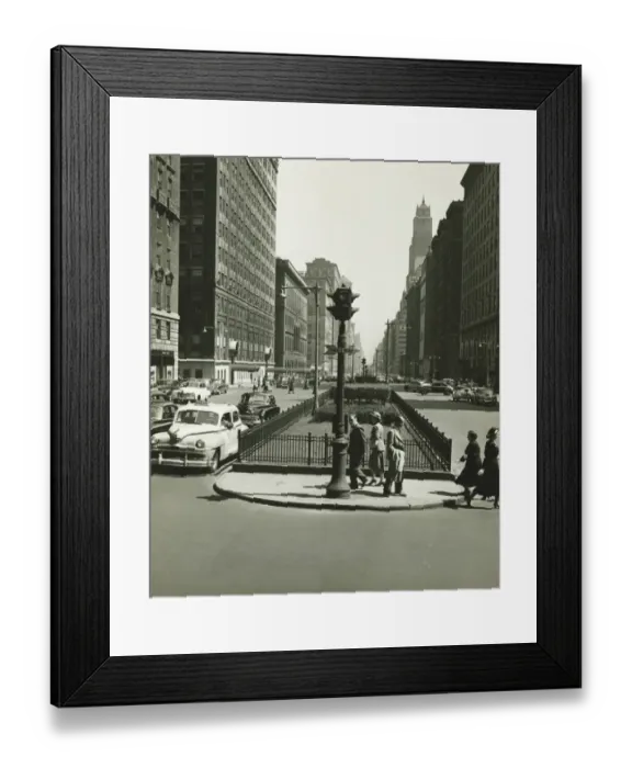 Framed Print : People crossing Park Avenue, New York City, (B&W)
