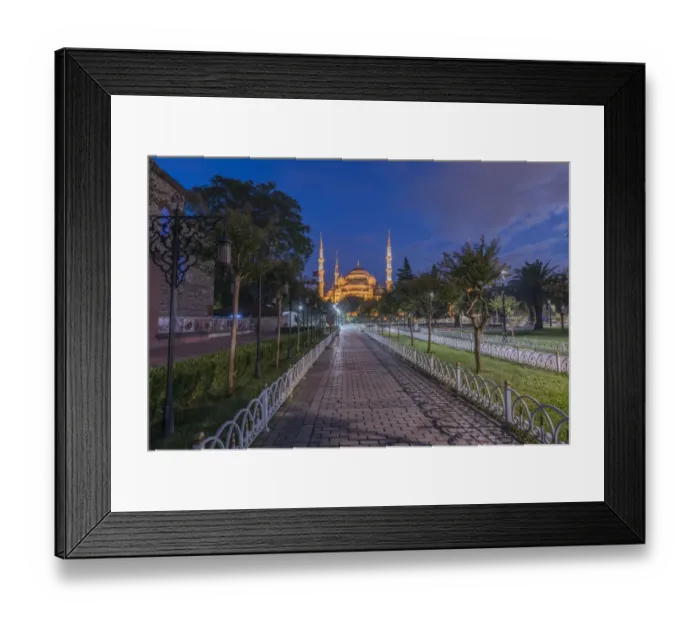 Framed Print : The Blue Mosque in Istanbul, Turkey Framed Print : The Blue Mosque in Istanbul, Turkey