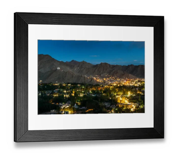 Framed Print : Leh ladkh. It was the capital of the Himalayan kingdom of Ladakh Framed Print : Leh ladkh. It was the capital of the Himalayan kingdom of Ladakh