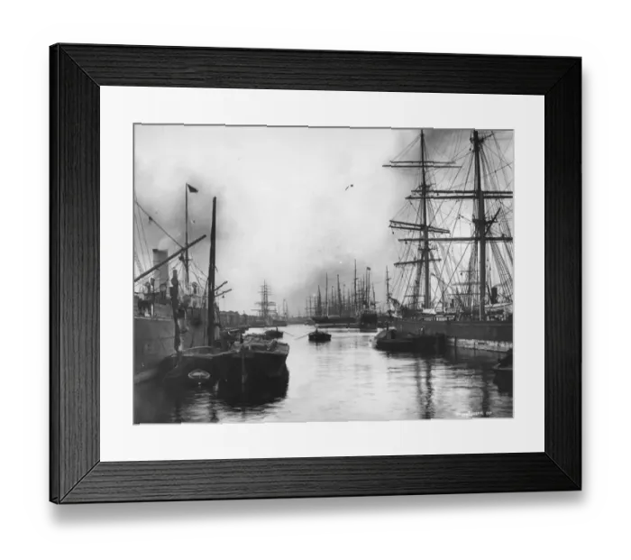 Framed Print : Ships. circa 1900: Ships moored at the West India Docks, East London Framed Print : Ships. circa 1900: Ships moored at the West India Docks, East London