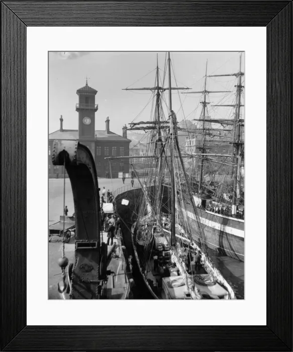 Framed Print : London Docks Framed Print : London Docks