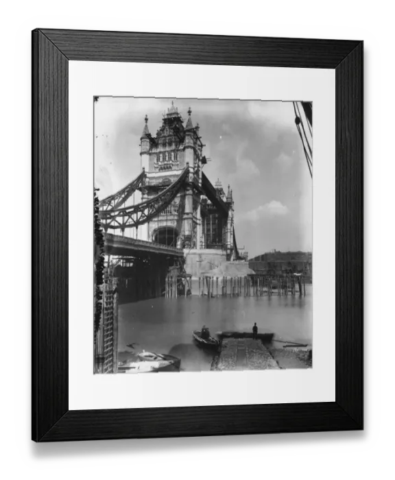 Framed Print : Tower Bridge Framed Print : Tower Bridge