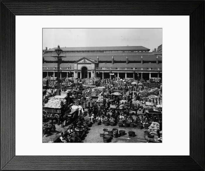 Framed Print : Covent Garden Framed Print : Covent Garden