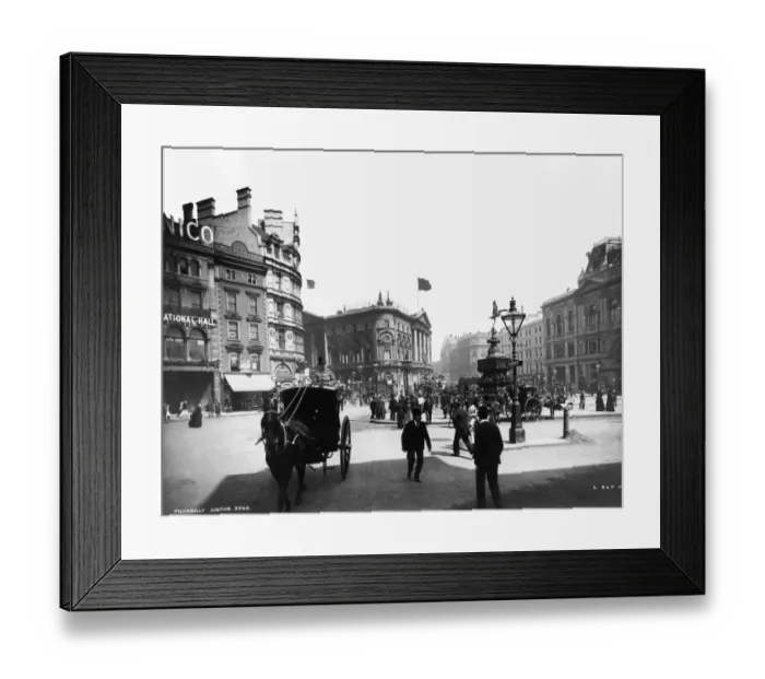Framed Print : Piccadilly Circus Framed Print : Piccadilly Circus