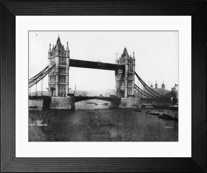 Framed Print : Tower Bridge Framed Print : Tower Bridge
