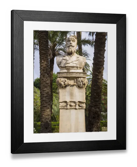 Framed Print : Monument of Pietro Bonanno, Piazza delle Vittoria, Palermo, Sicily, Italy Framed Print : Monument of Pietro Bonanno, Piazza delle Vittoria, Palermo, Sicily, Italy